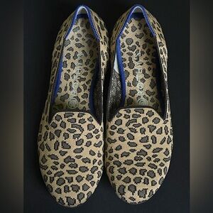 Rothys Cheetah print flats size 9
Excellent condition